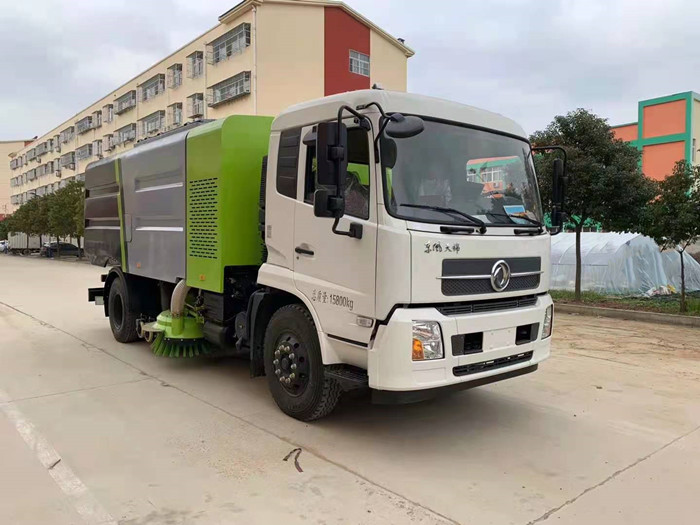 東風天錦掃路車